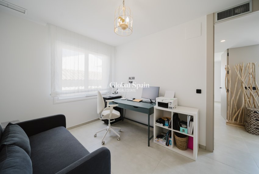 Odsprzedaż - Willa -
Algorfa - La Finca Golf