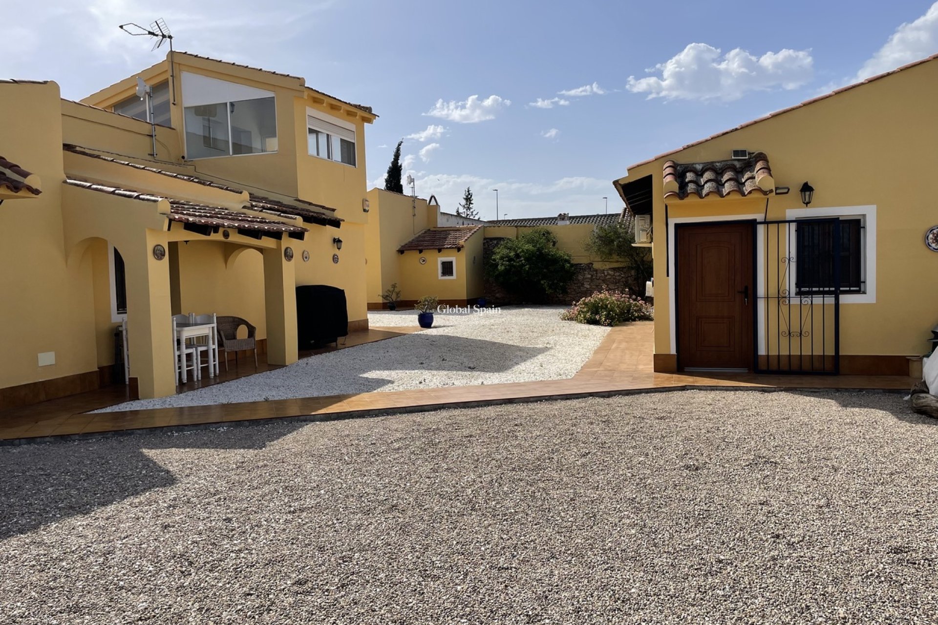 Odsprzedaż - WILLA  -
ALHAMA DE MURCIA - Inland