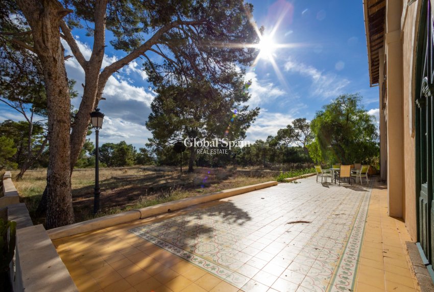 Odsprzedaż - WILLA  -
ALICANTE - Costa Blanca