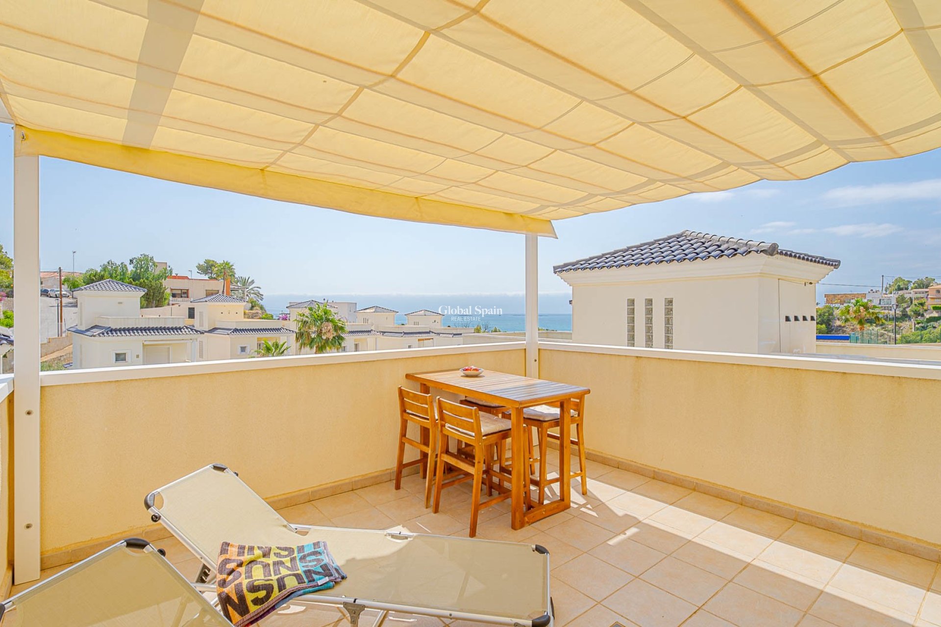 Odsprzedaż - WILLA  -
ALICANTE - El Campello