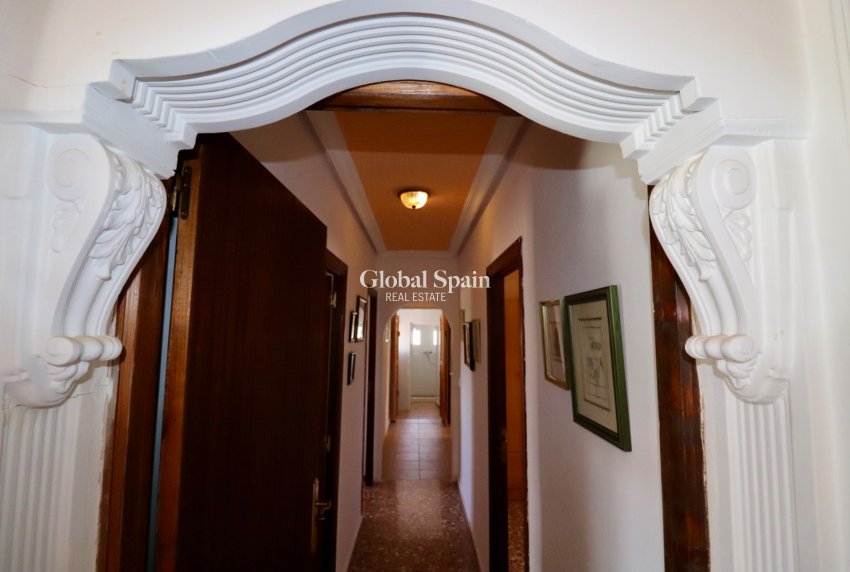 Odsprzedaż - Willa -
ALICANTE - 