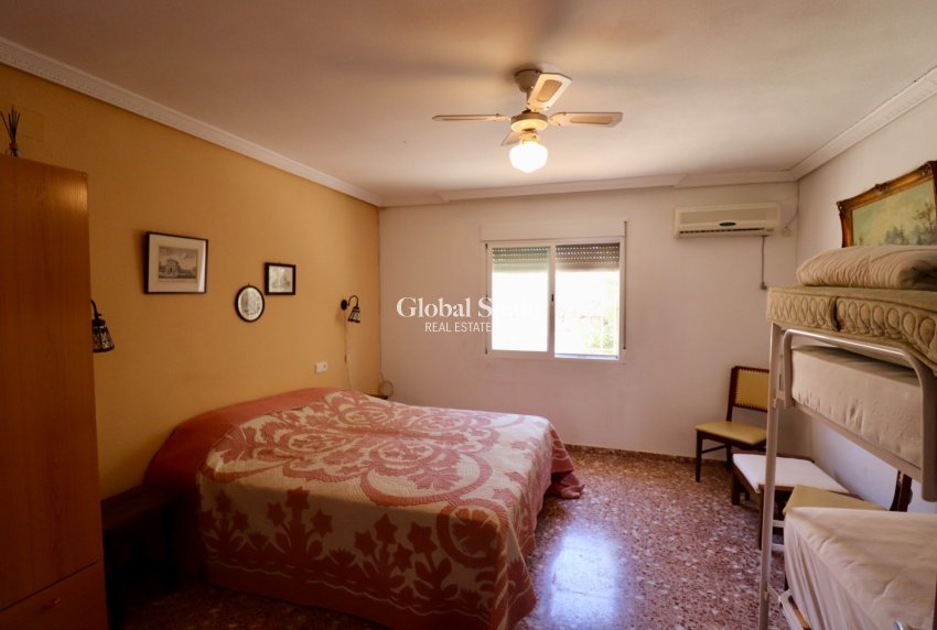 Odsprzedaż - Willa -
ALICANTE - 