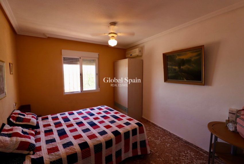 Odsprzedaż - Willa -
ALICANTE - 