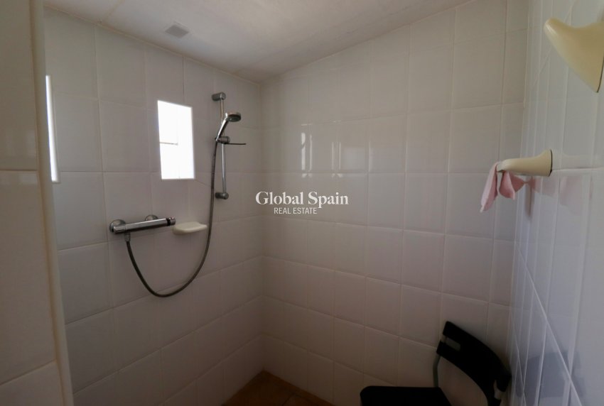 Odsprzedaż - Willa -
ALICANTE - 