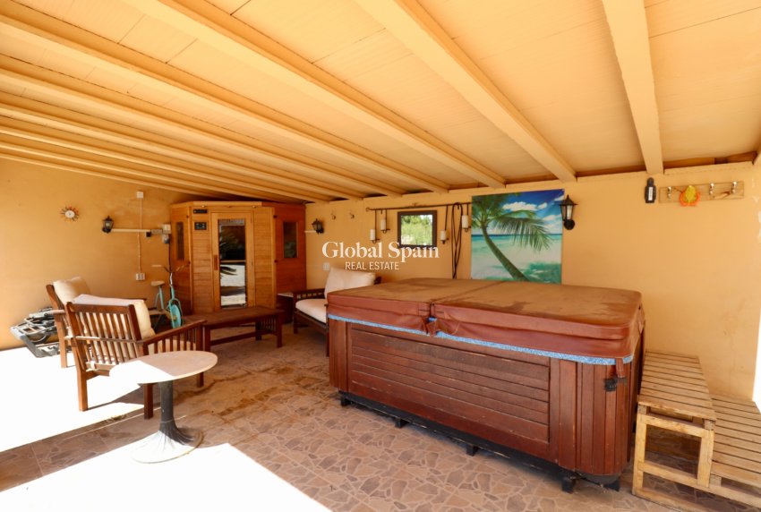 Odsprzedaż - Willa -
ALICANTE - 