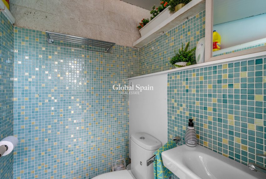 Odsprzedaż - WILLA  -
BENIJÓFAR - Costa Blanca