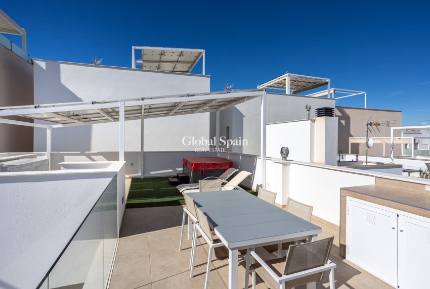 Odsprzedaż - WILLA  -
BENIJÓFAR - Costa Blanca