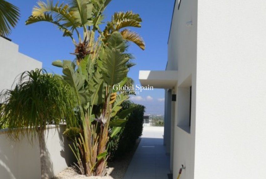 Odsprzedaż - WILLA  -
BENIJÓFAR - Costa Blanca