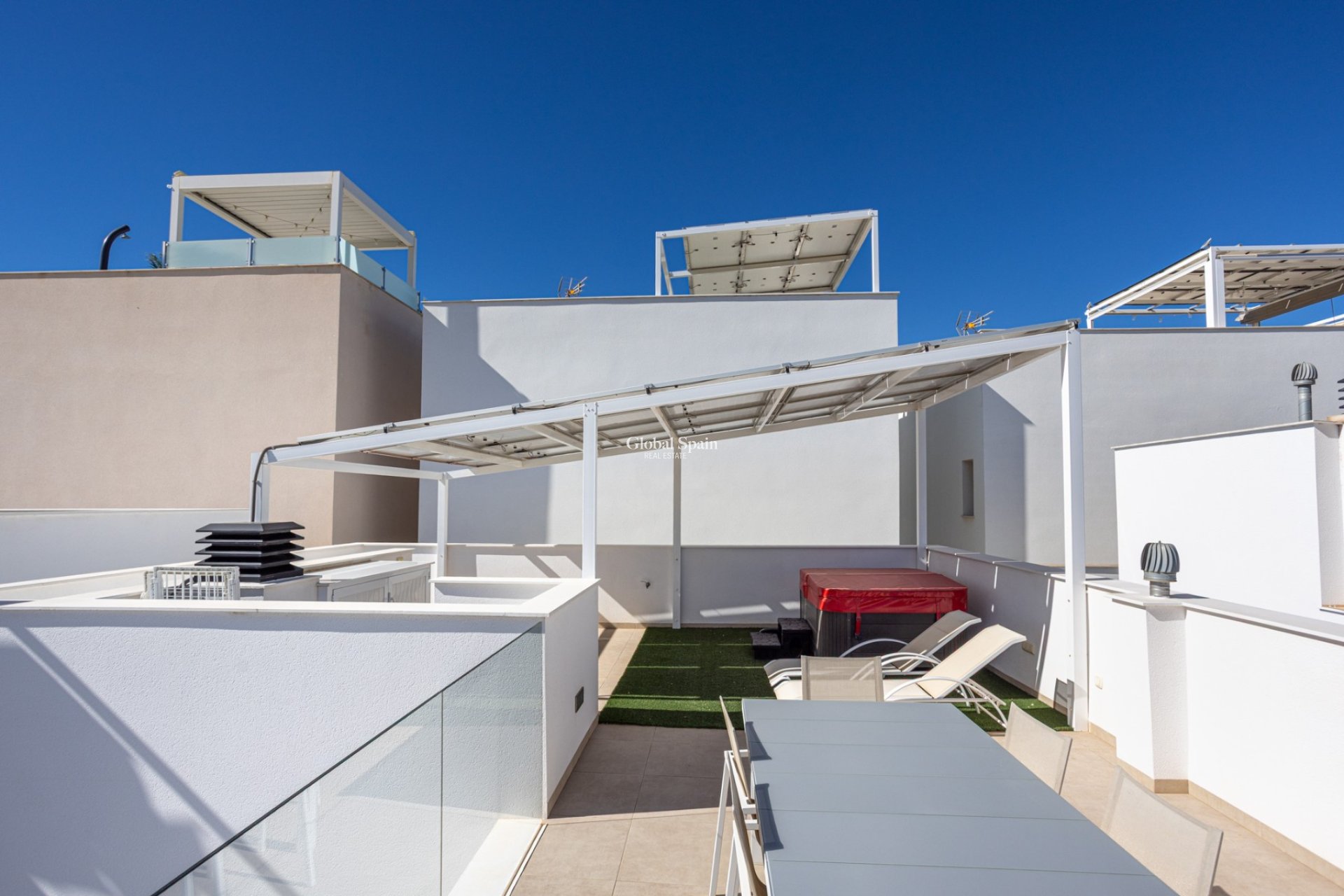 Odsprzedaż - WILLA  -
BENIJÓFAR - Costa Blanca