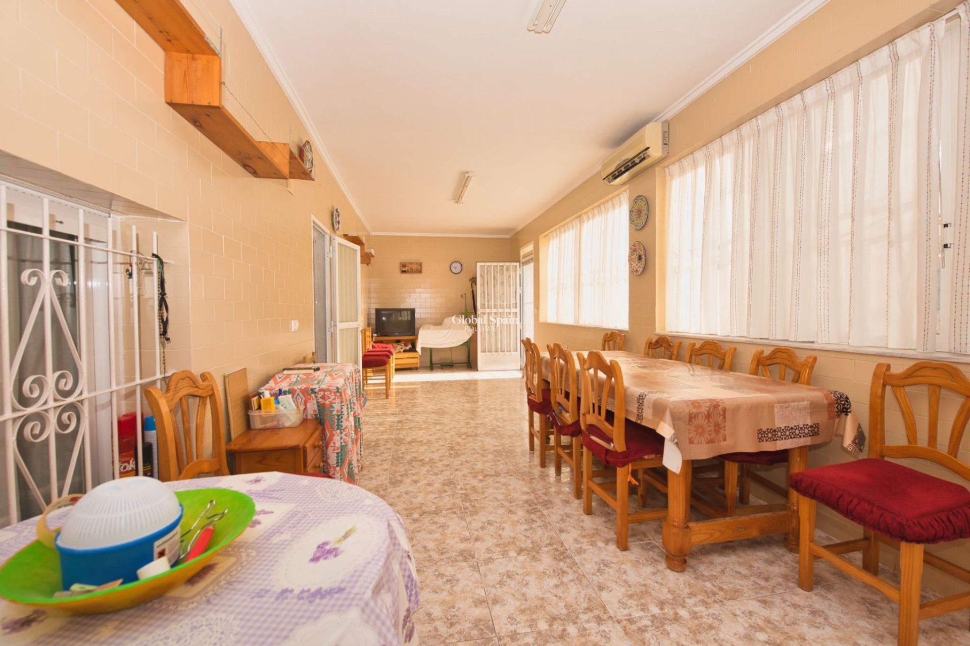 Odsprzedaż - WILLA  -
BENIJÓFAR - Costa Blanca