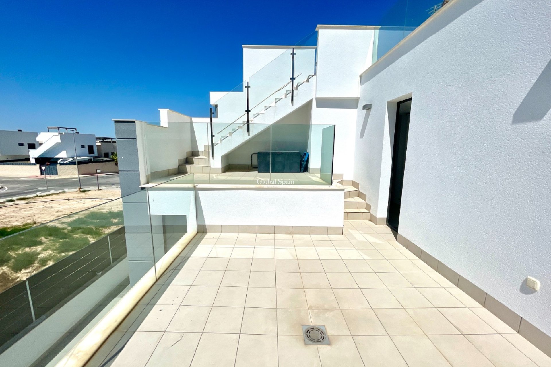 Odsprzedaż - WILLA  -
BENIJÓFAR - Costa Blanca