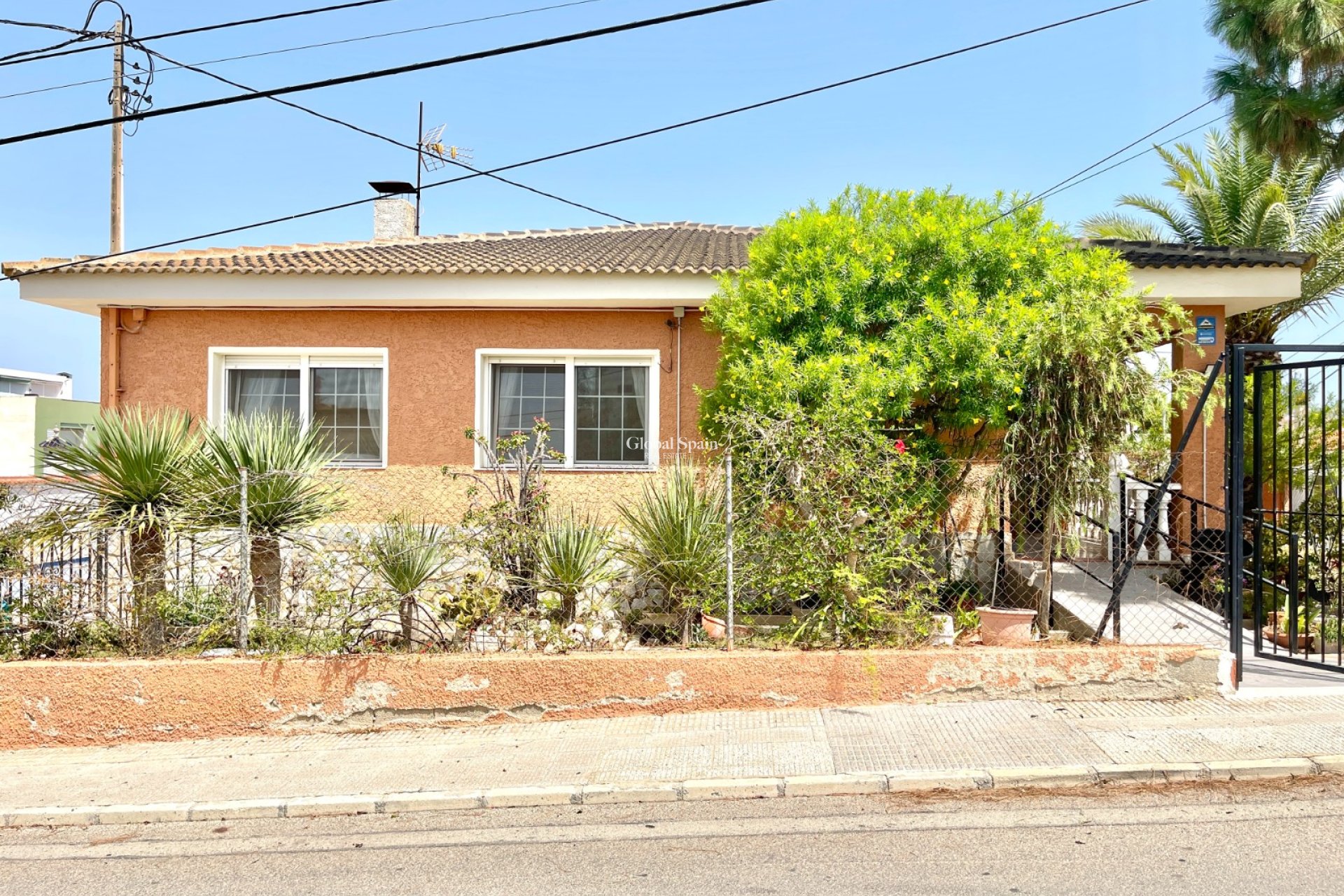 Odsprzedaż - WILLA  -
BENIJÓFAR - Costa Blanca