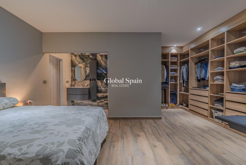 Odsprzedaż - WILLA  -
BENIJÓFAR - Residencial Benimar