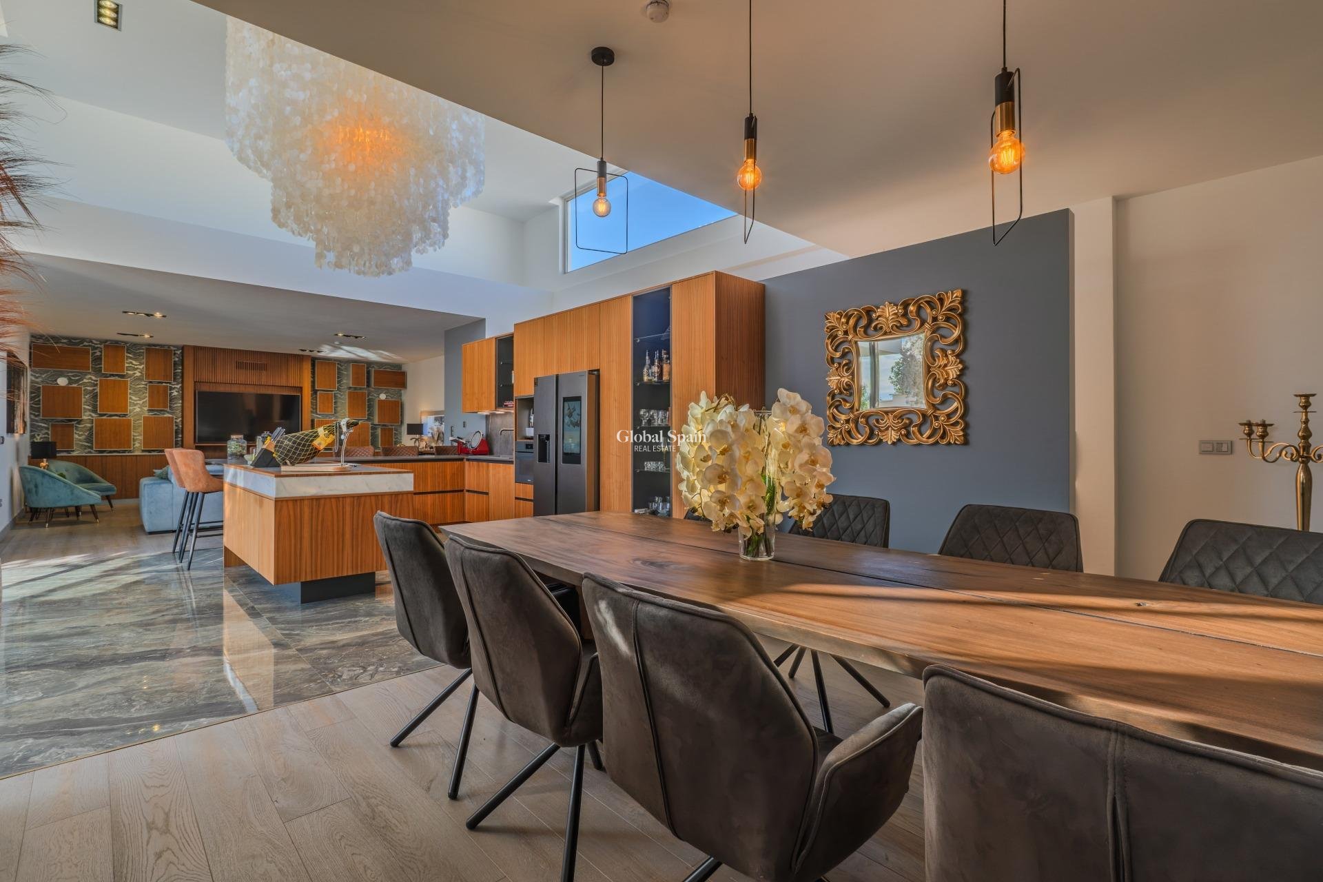 Odsprzedaż - WILLA  -
BENIJÓFAR - Residencial Benimar