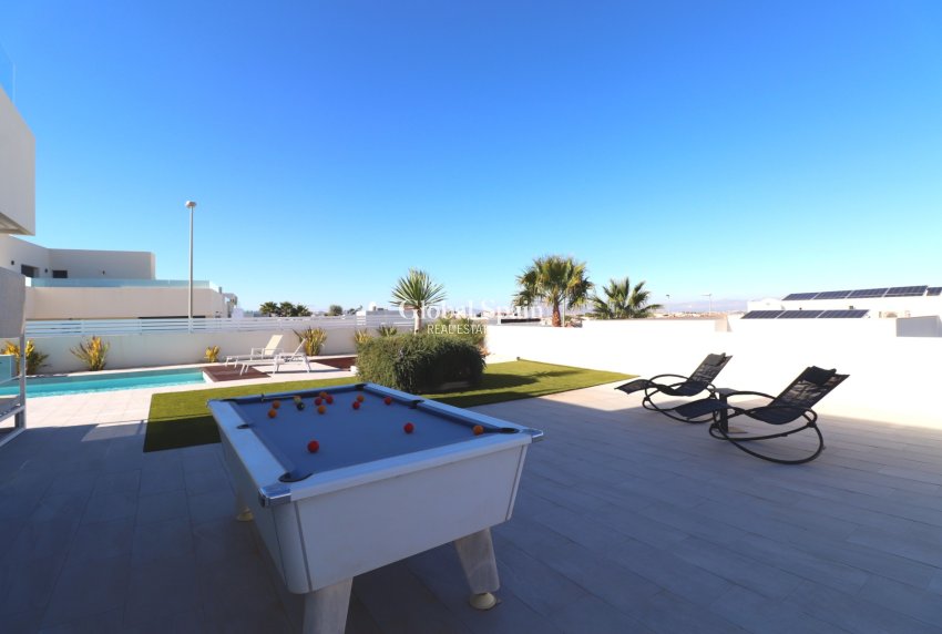 Odsprzedaż - WILLA  -
Benimar - Benimar III
