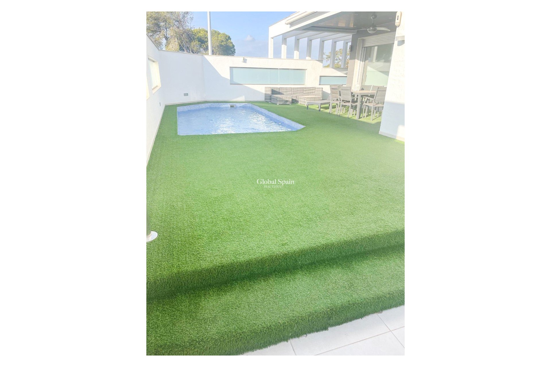 Odsprzedaż - Willa / Bliźniak -
ORIHUELA COSTA - MIL PALMERAS 