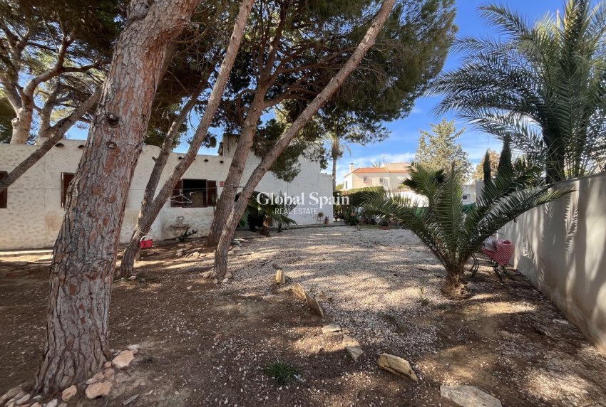 Odsprzedaż - WILLA  -
CABO ROIG - Costa Blanca