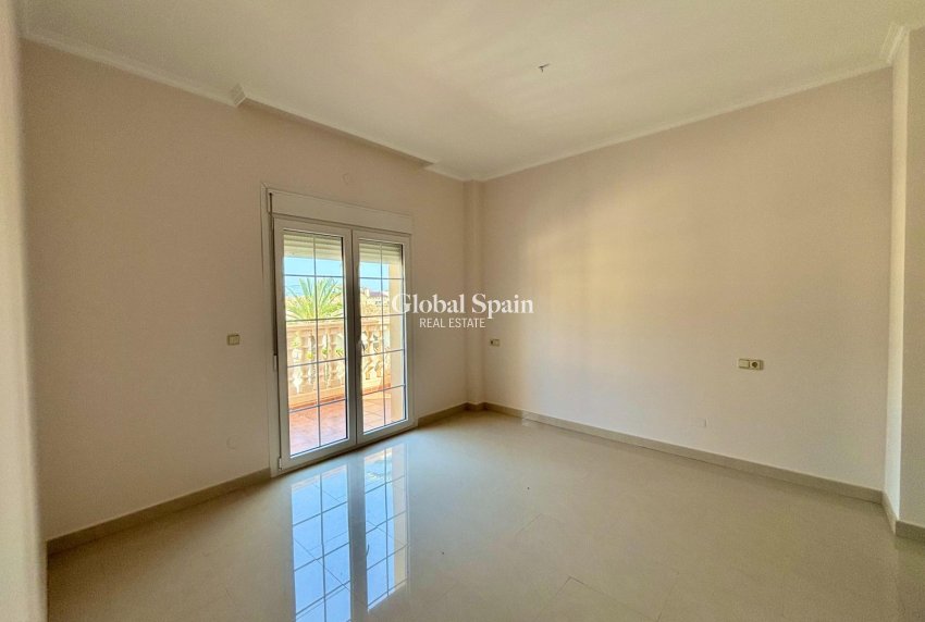 Odsprzedaż - WILLA  -
CABO ROIG - Costa Blanca