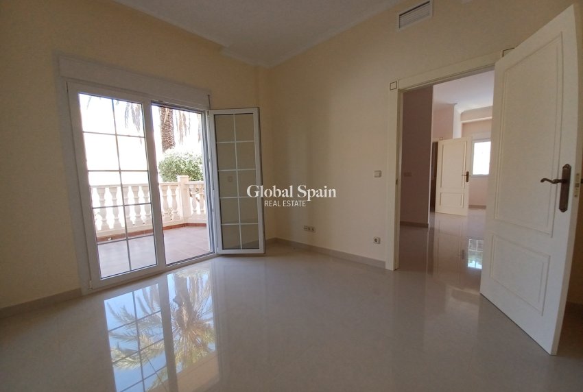 Odsprzedaż - WILLA  -
CABO ROIG - Costa Blanca