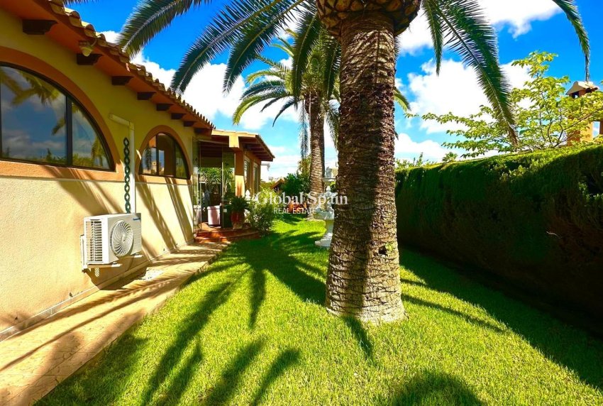 Odsprzedaż - WILLA  -
CABO ROIG - Costa Blanca