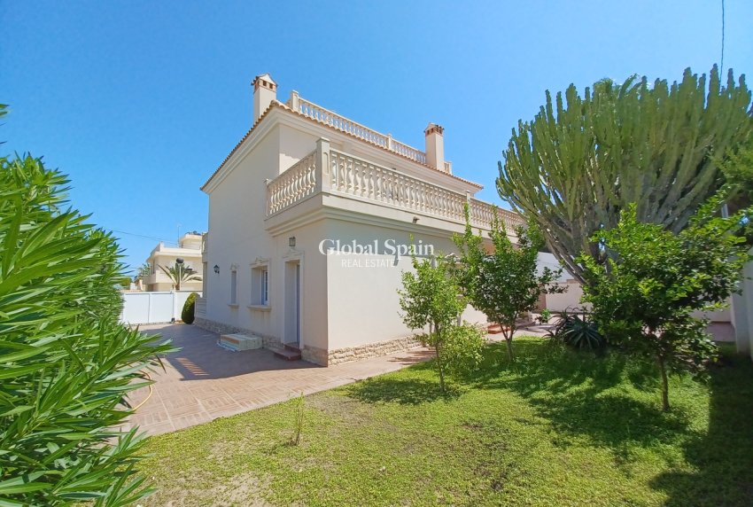Odsprzedaż - WILLA  -
CABO ROIG - Costa Blanca