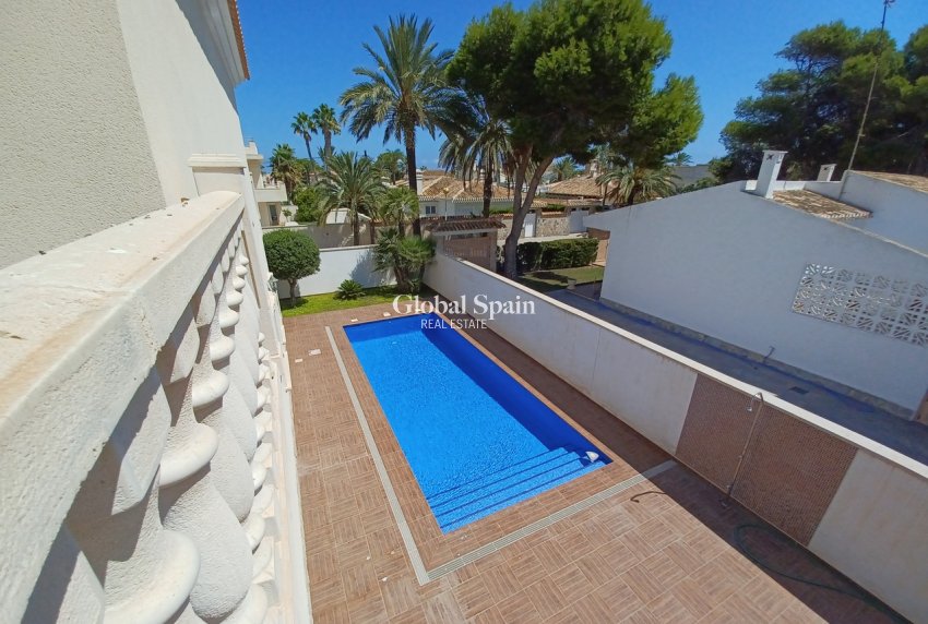 Odsprzedaż - WILLA  -
CABO ROIG - Costa Blanca