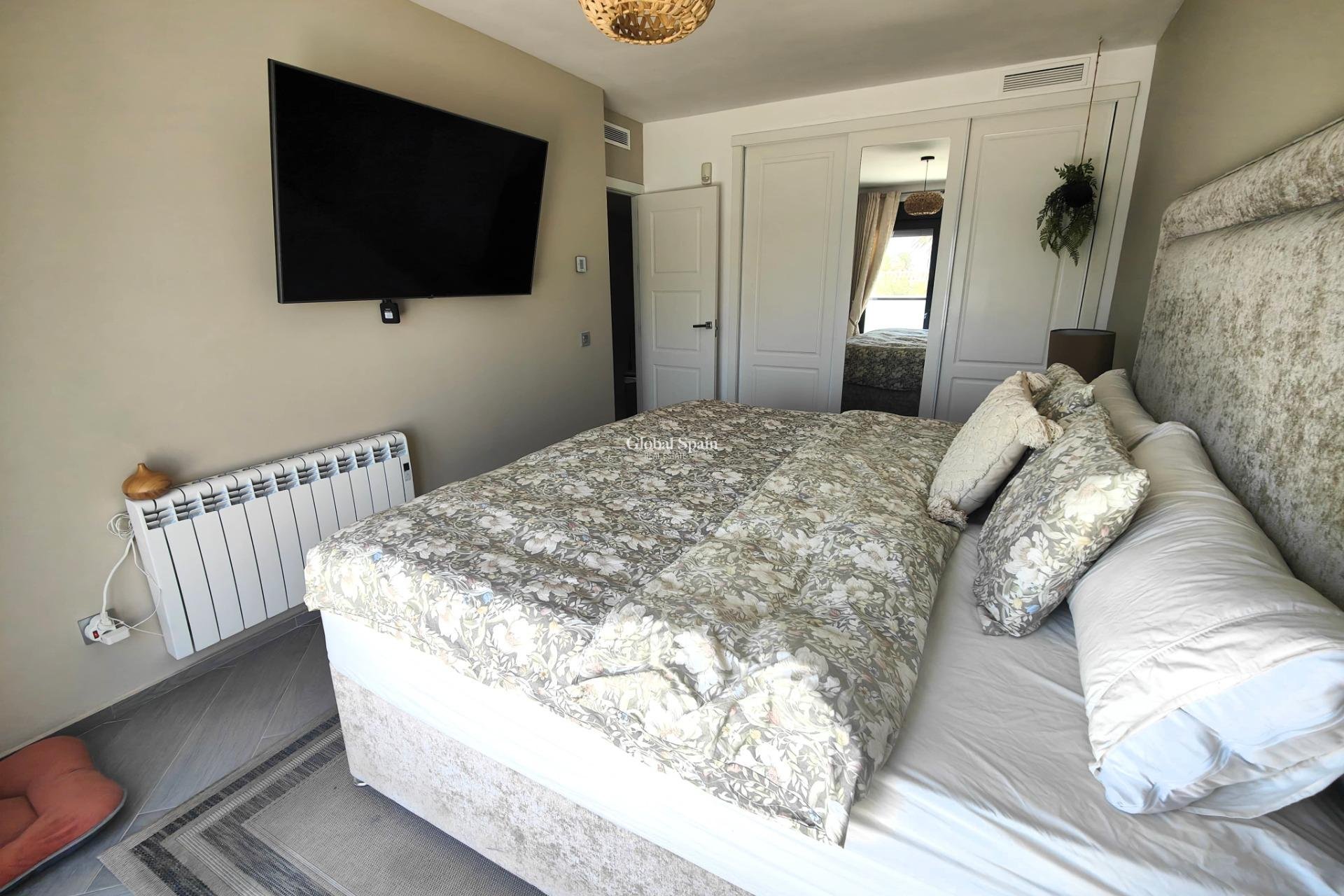 Odsprzedaż - WILLA  -
CABO ROIG - Costa Blanca