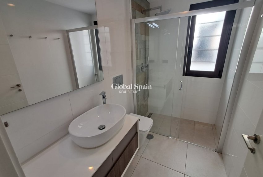 Odsprzedaż - WILLA  -
CABO ROIG - Costa Blanca