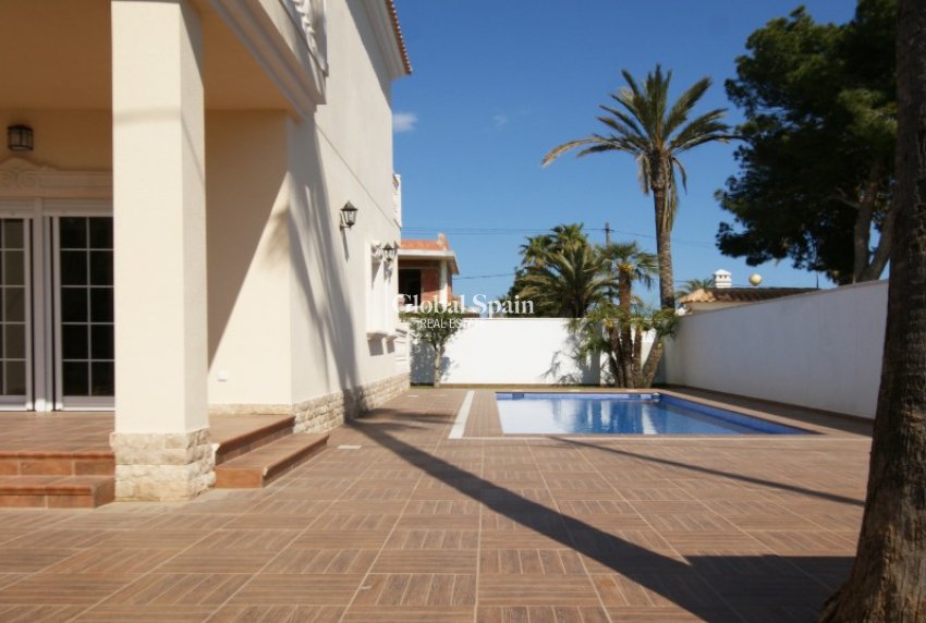 Odsprzedaż - WILLA  -
CABO ROIG - Costa Blanca