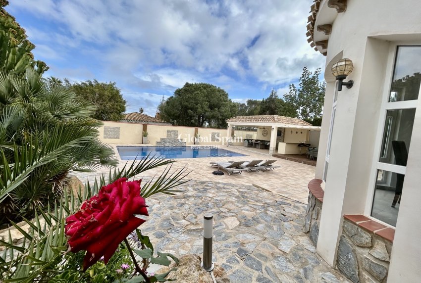 Odsprzedaż - WILLA  -
CABO ROIG - Costa Blanca