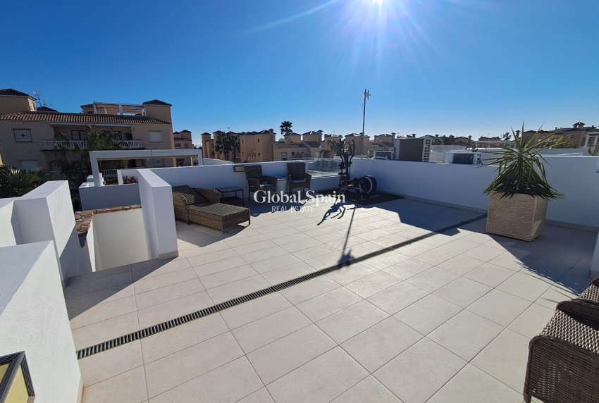 Odsprzedaż - WILLA  -
CABO ROIG - Costa Blanca