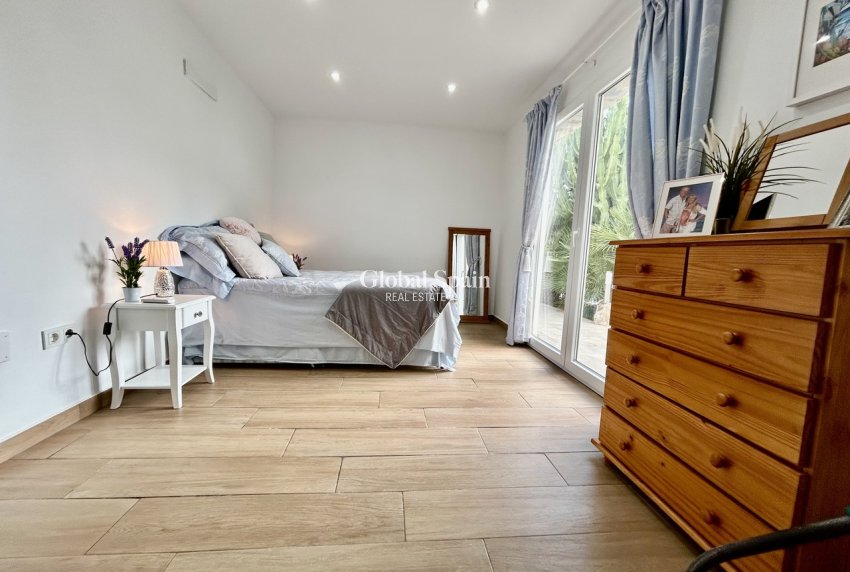 Odsprzedaż - WILLA  -
CABO ROIG - Costa Blanca