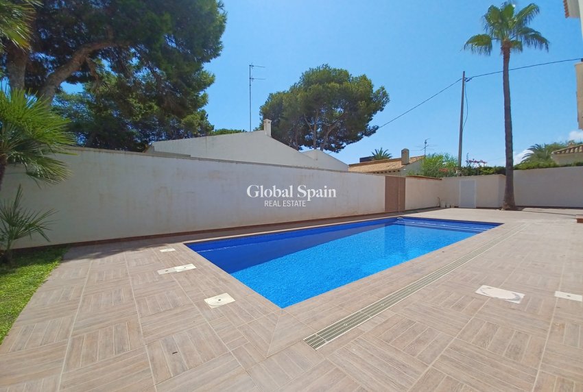 Odsprzedaż - WILLA  -
CABO ROIG - Costa Blanca