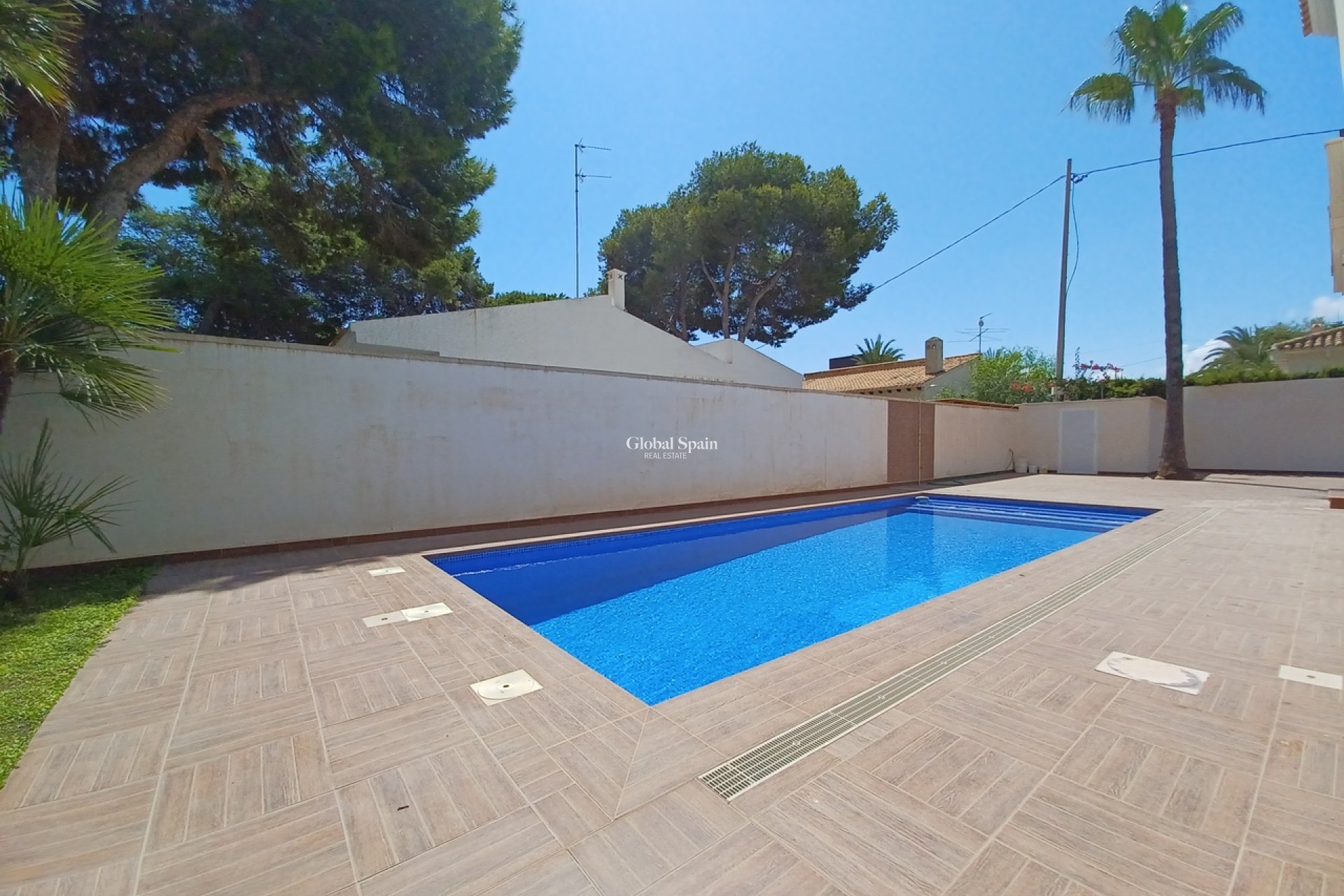 Odsprzedaż - WILLA  -
CABO ROIG - Costa Blanca