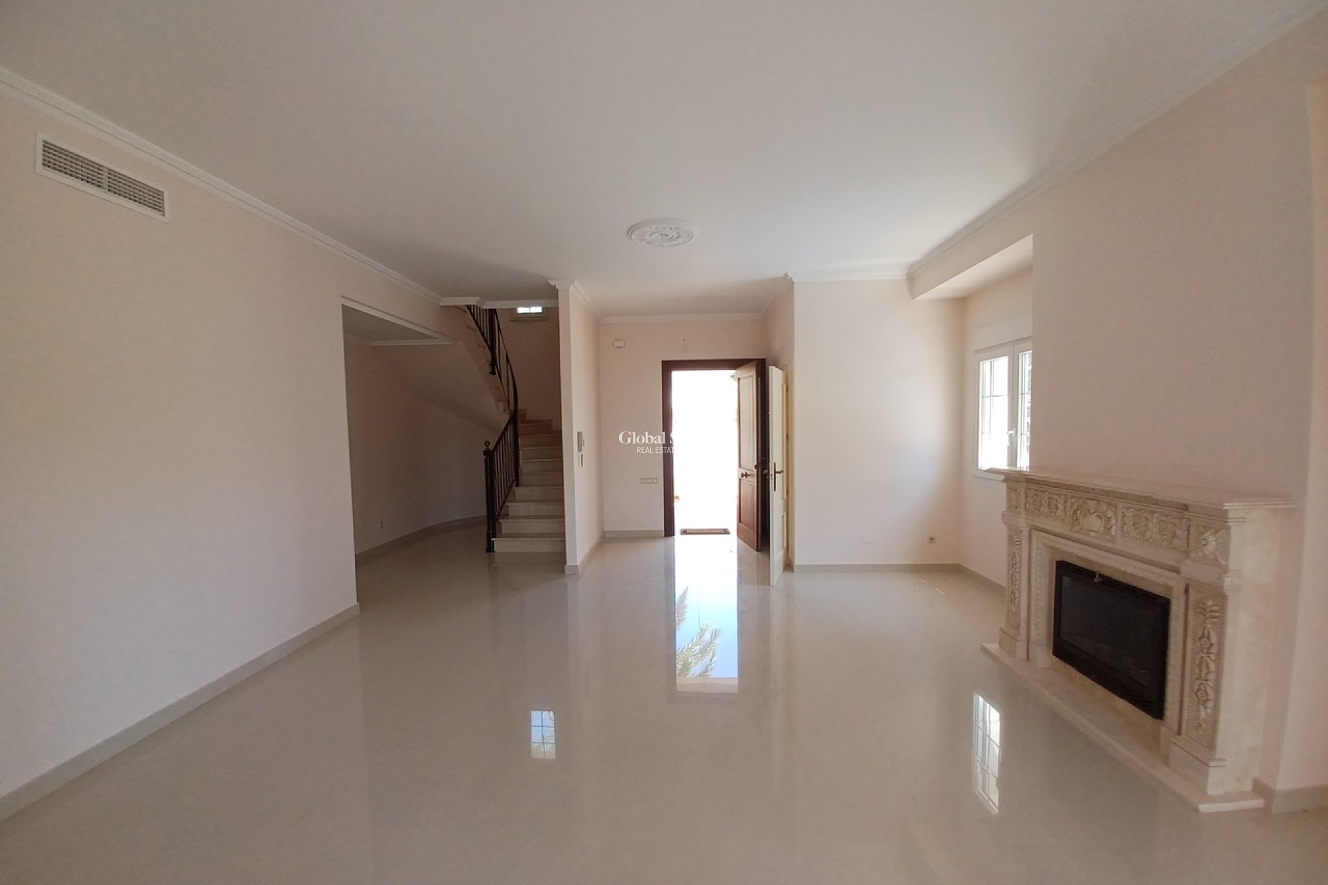 Odsprzedaż - WILLA  -
CABO ROIG - Costa Blanca