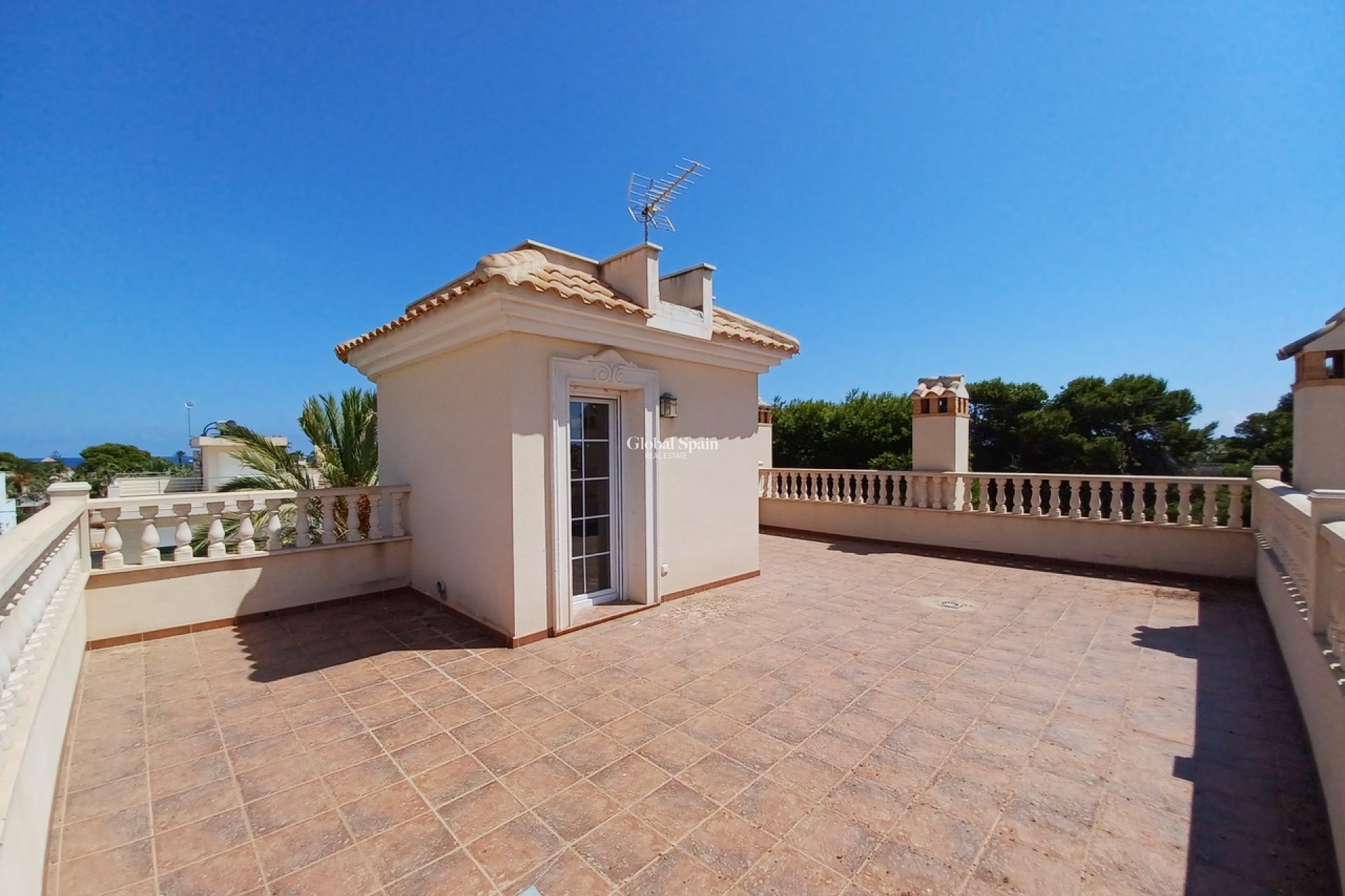 Odsprzedaż - WILLA  -
CABO ROIG - Costa Blanca