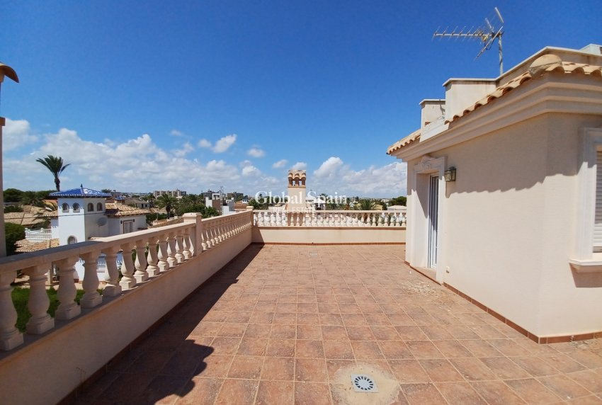 Odsprzedaż - WILLA  -
CABO ROIG - Costa Blanca