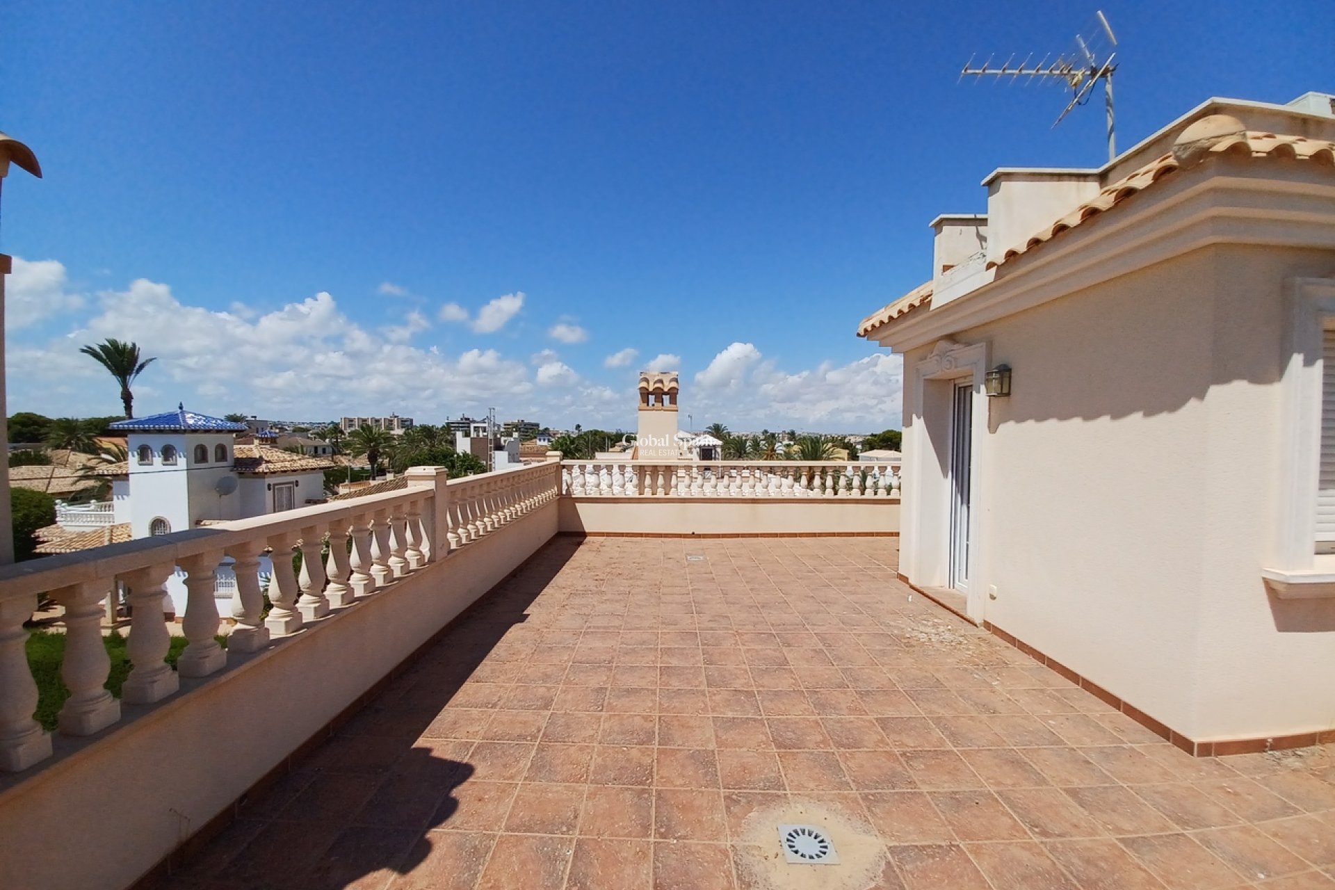 Odsprzedaż - WILLA  -
CABO ROIG - Costa Blanca