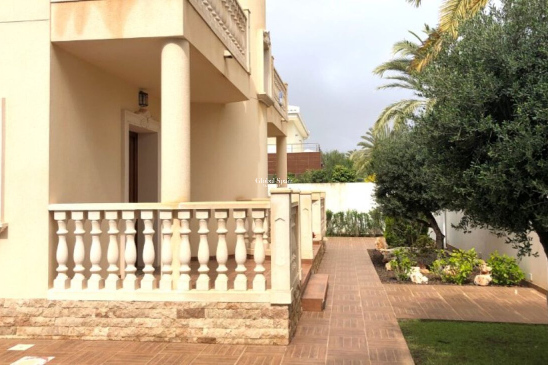 Odsprzedaż - WILLA  -
CABO ROIG - Costa Blanca