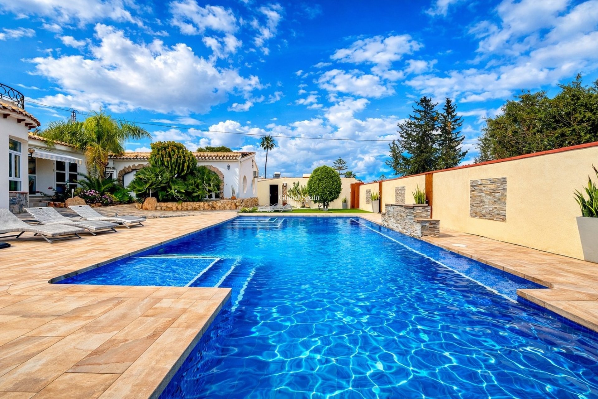 Odsprzedaż - WILLA  -
CABO ROIG - Costa Blanca