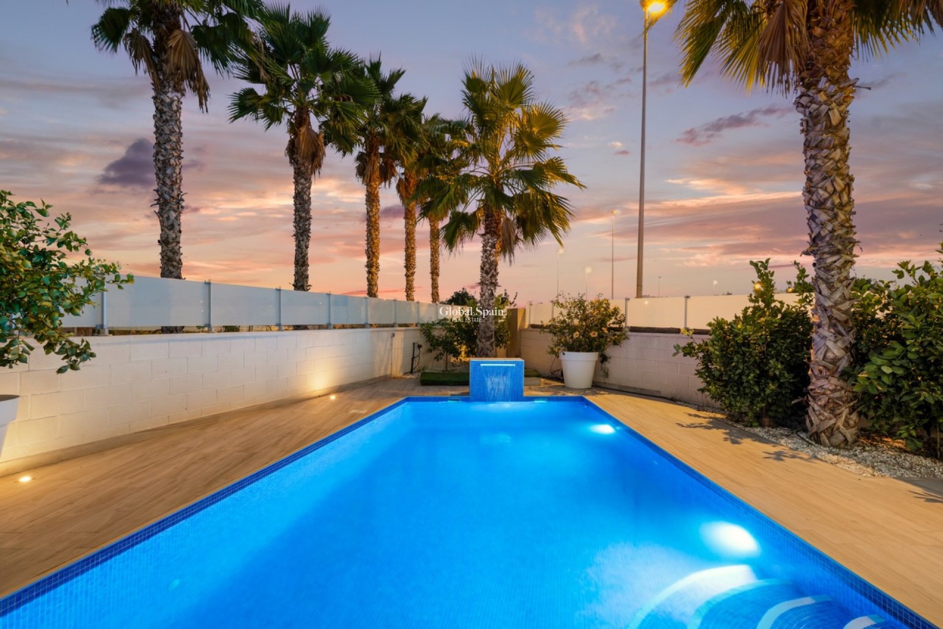 Odsprzedaż - WILLA  -
CABO ROIG - Costa Blanca