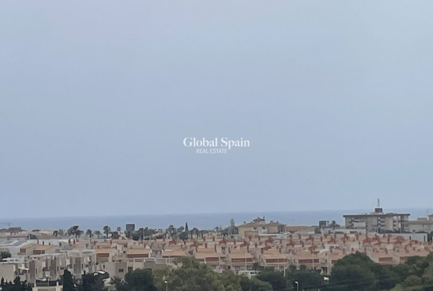 Odsprzedaż - Willa -
CABO ROIG