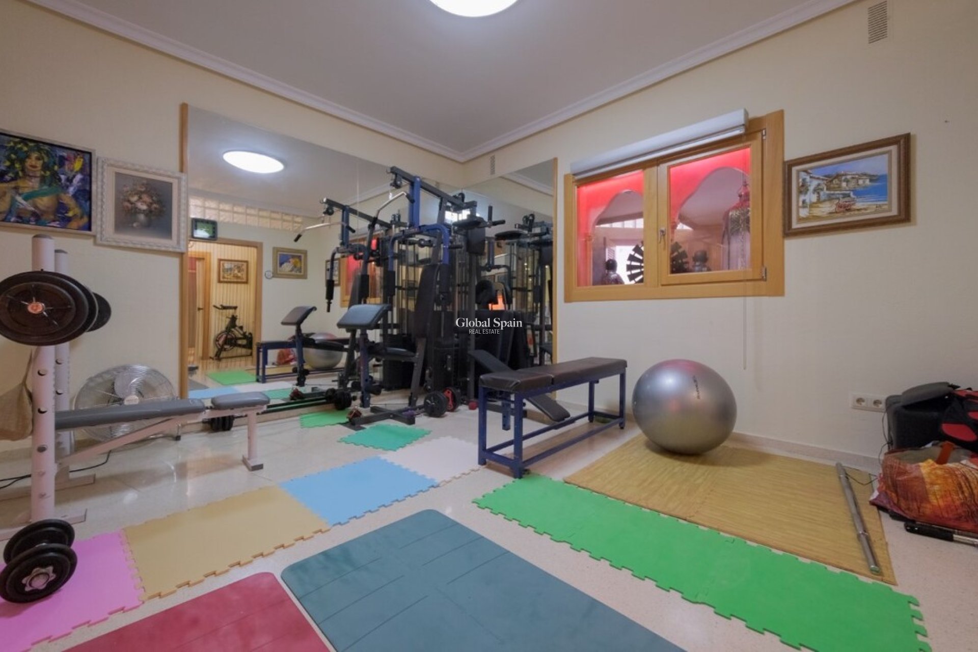 Odsprzedaż - WILLA  -
CALLOSA D'EN SARRIÀ - Costa Blanca