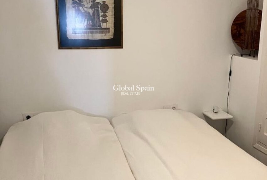 Odsprzedaż - WILLA  -
CALPE - Costa Blanca