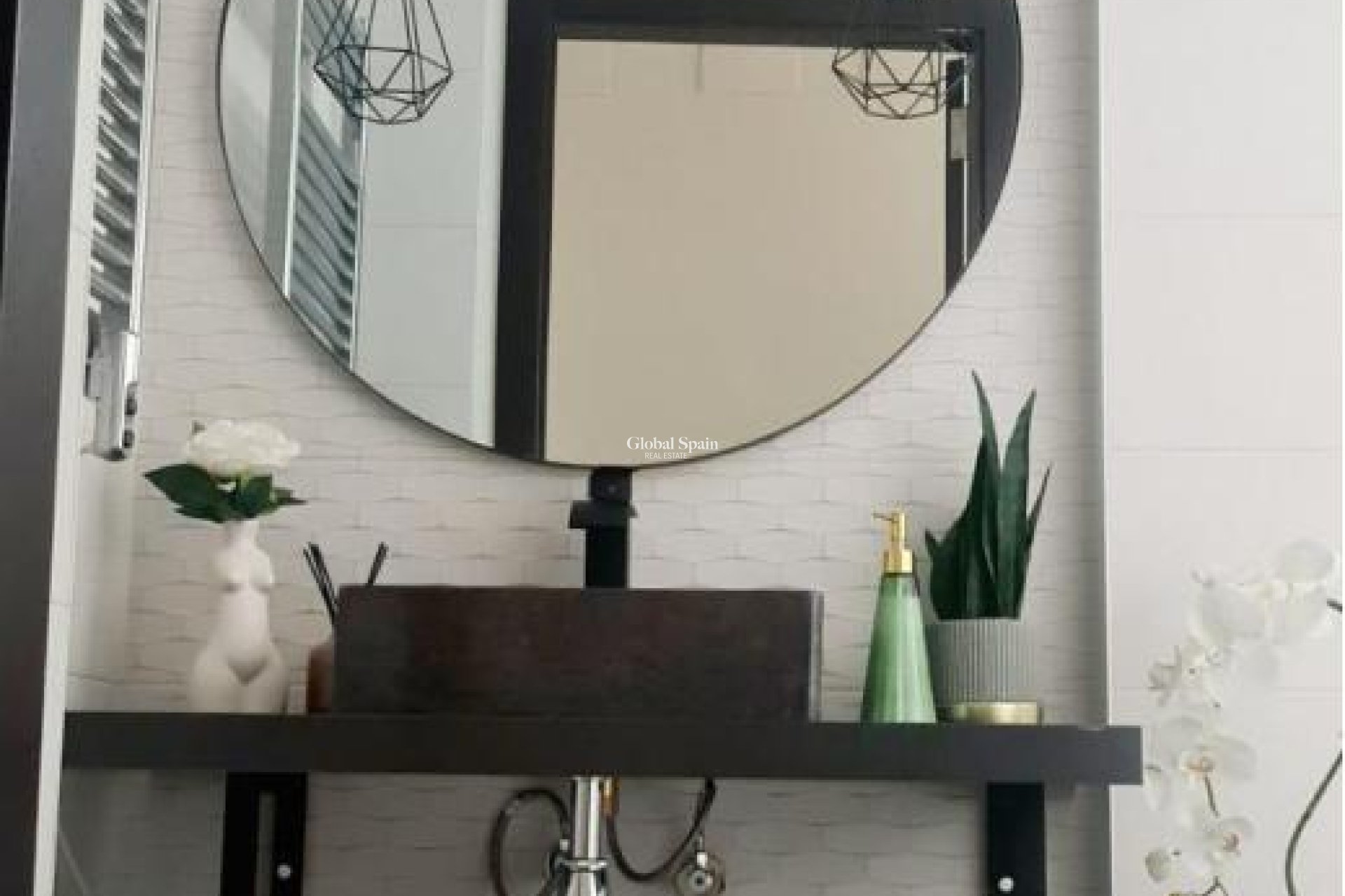 Odsprzedaż - WILLA  -
CALPE - Costa Blanca