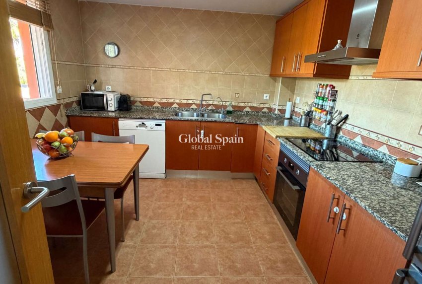 Odsprzedaż - WILLA  -
CALPE - Costa Blanca