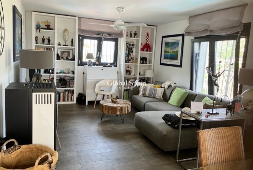 Odsprzedaż - WILLA  -
CALPE - Costa Blanca