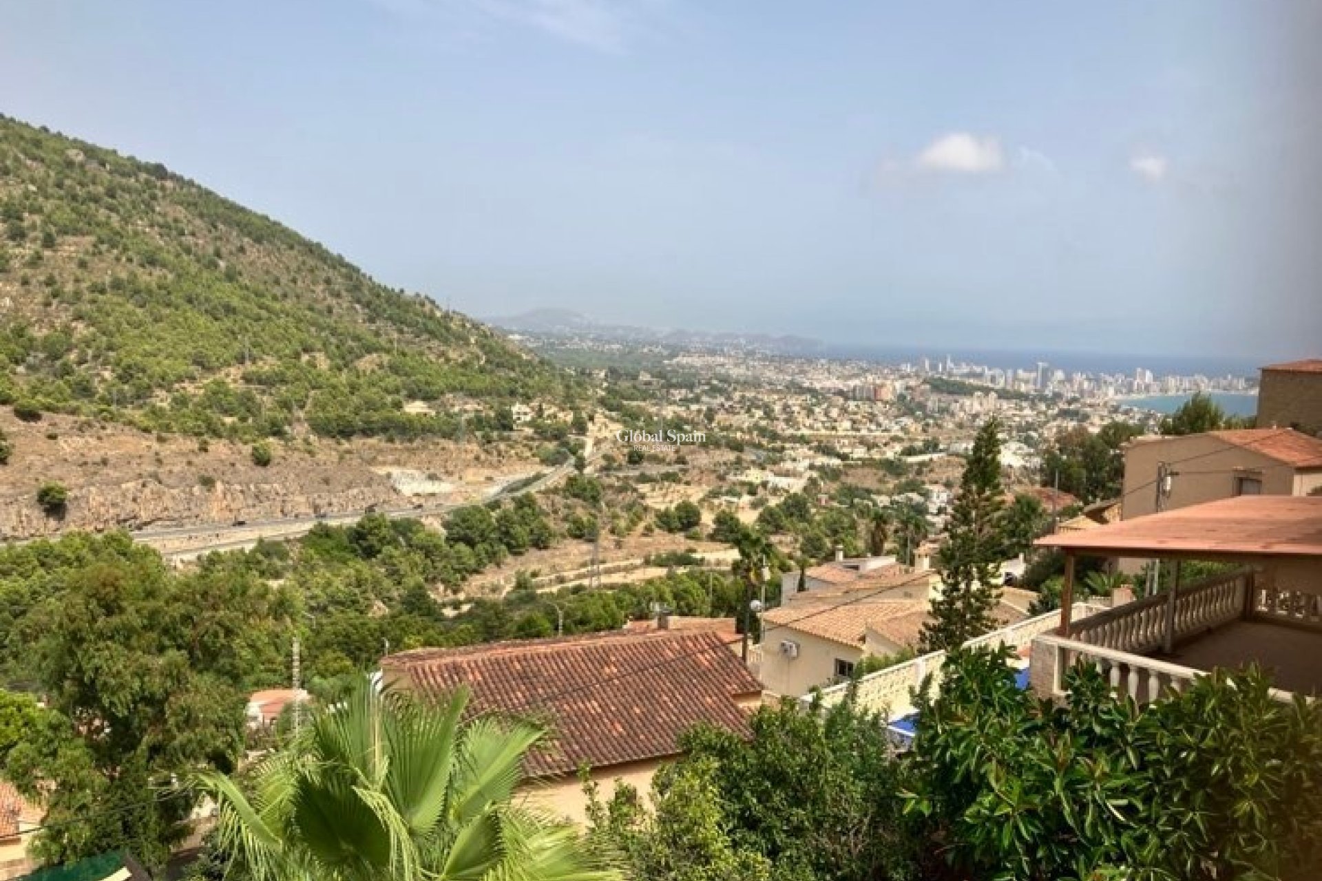 Odsprzedaż - WILLA  -
CALPE - Costa Blanca