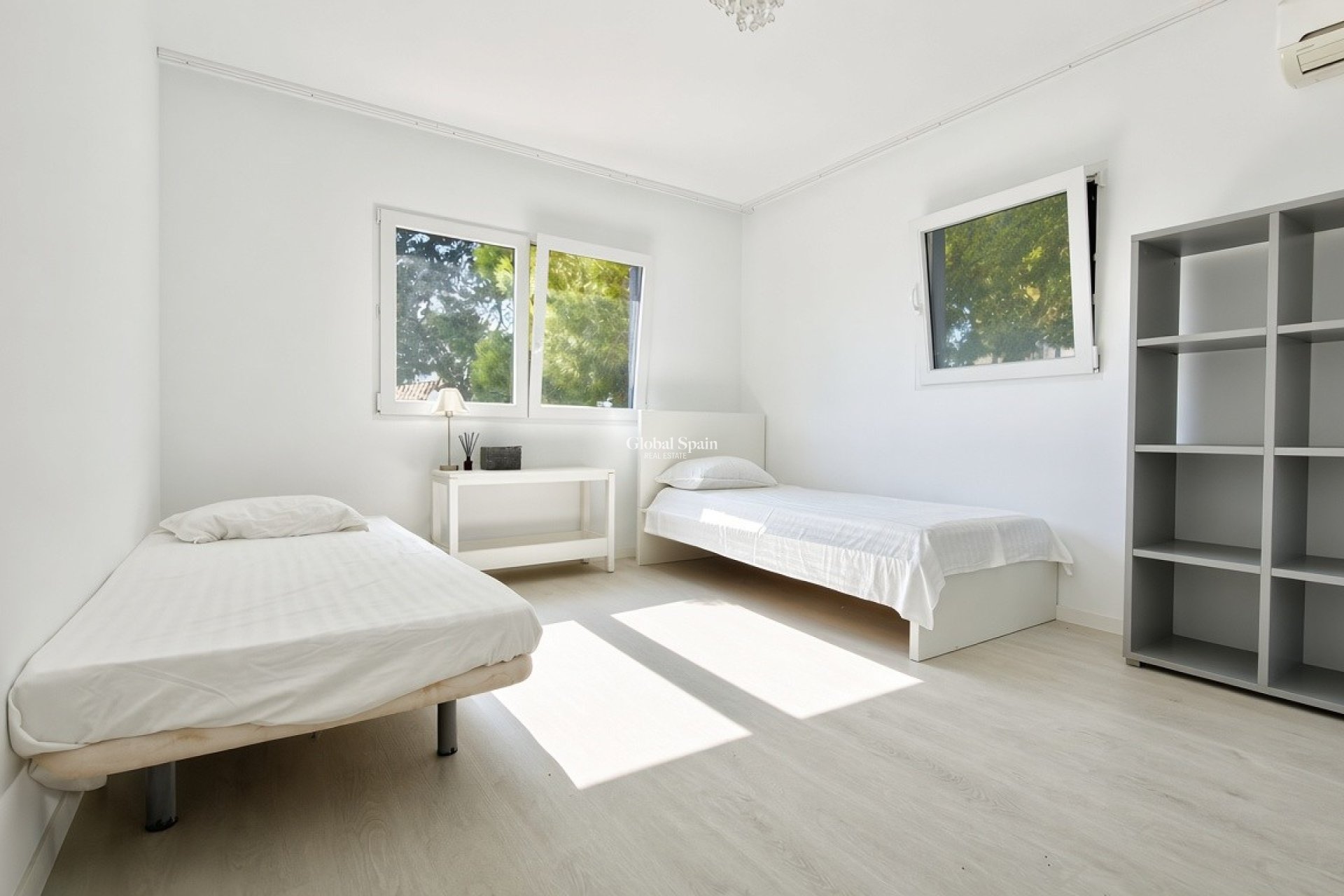 Odsprzedaż - WILLA  -
CALPE - Zona Levante - Playa Fossa