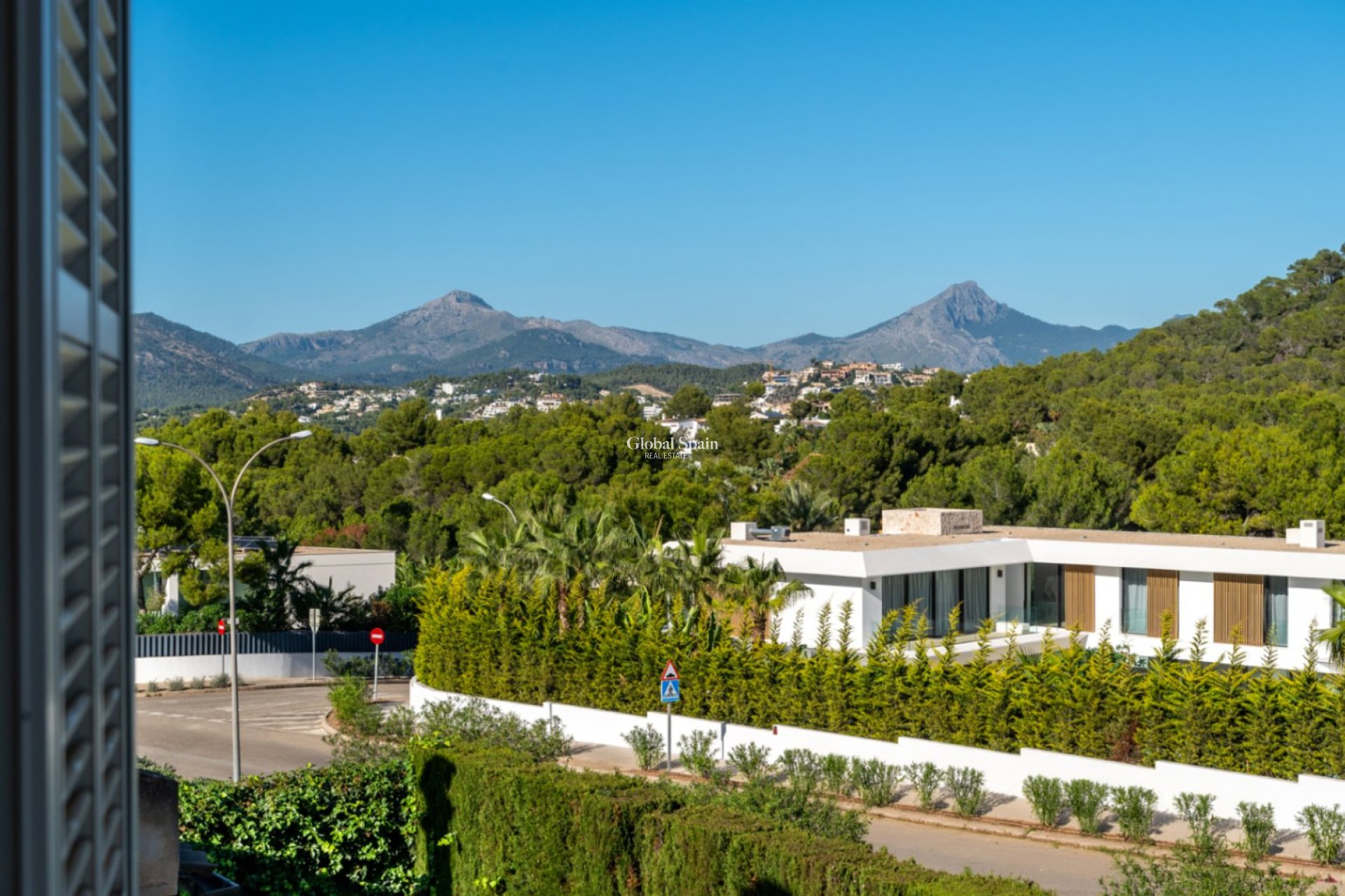 Odsprzedaż - WILLA  -
Calviá - Mallorca